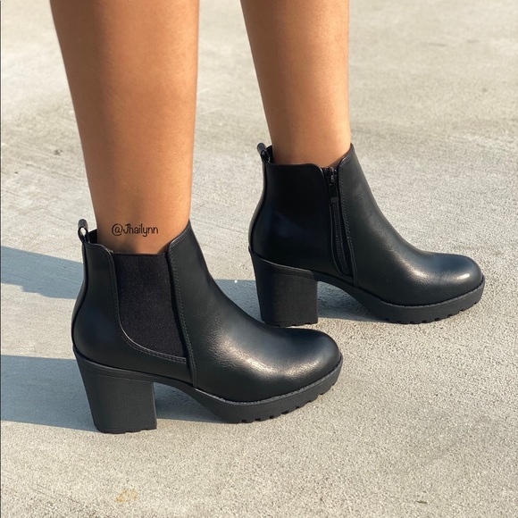 Slip on chunky heel ankle bootie - Picture 6 of 8